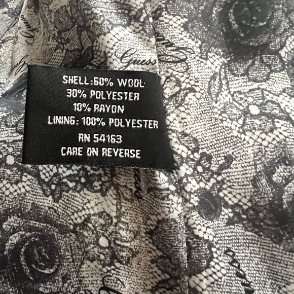 Guess Wool Blend White Diagonal zipper front belted Coat. Size Large. - Picture 13 of 13